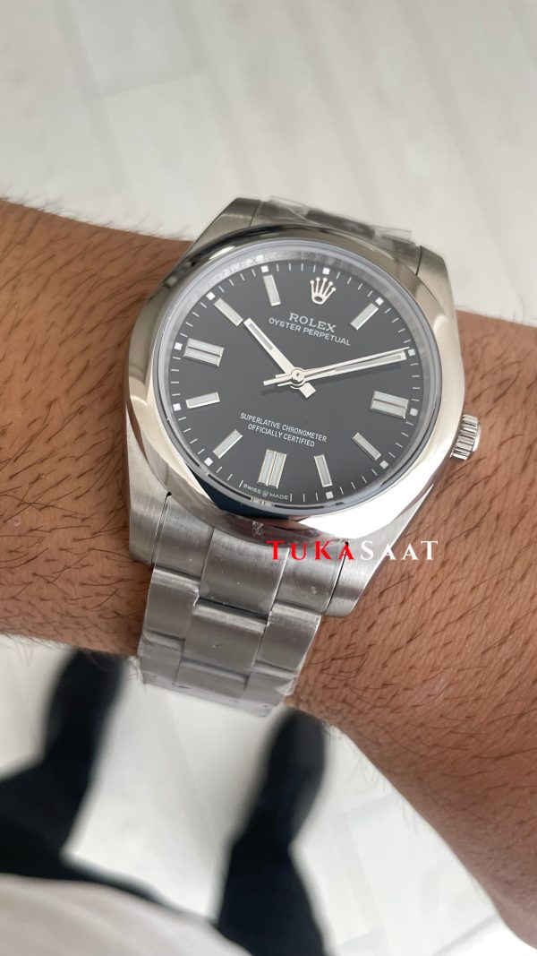 Rolex Oyster Perpetual 134300 Siyah 41mm Rolex Oyster Perpetual 134300 Siyah 41mm