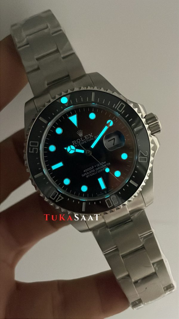 Rolex Sea-Dweller 126600 Oyster Red Text 43mm Rolex Sea-Dweller 126600 Oyster Red Text 43mm