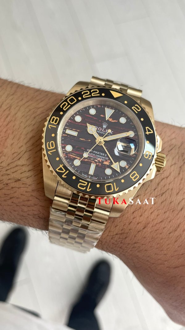 Rolex Tiger Iron Dial 126718GRNR Gmt Master II Jubilee Gold 40mm Replika Saat Rolex Tiger Iron Dial 126718GRNR Gmt Master II Jubilee Gold 40mm Replika Saat