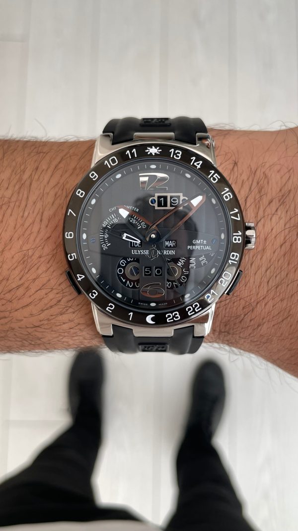 Ulysse Nardin El Toro GMT Perpetual Executive Siyah Kadran 43mm Replika Saat