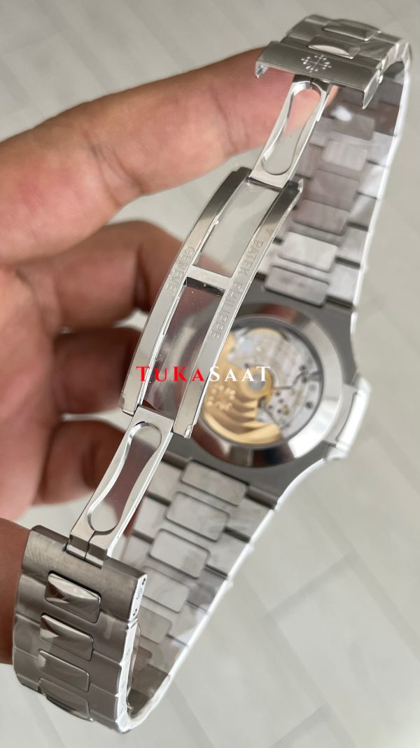 Patek Philippe Nautilus 5726 Annual Calendar Moonphase Silver Mavi Kadran Super Clone Swiss ETA Saat GR Factory Patek Philippe Nautilus 5726 Annual Calendar Moonphase Silver Mavi Kadran Super Clone Swiss ETA Saat GR Factory