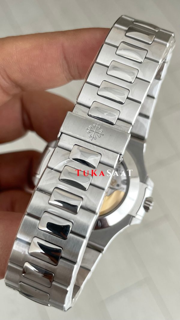 Patek Philippe Nautilus 5726 Annual Calendar Moonphase Silver Mavi Kadran Super Clone Swiss ETA Saat GR Factory Patek Philippe Nautilus 5726 Annual Calendar Moonphase Silver Mavi Kadran Super Clone Swiss ETA Saat GR Factory