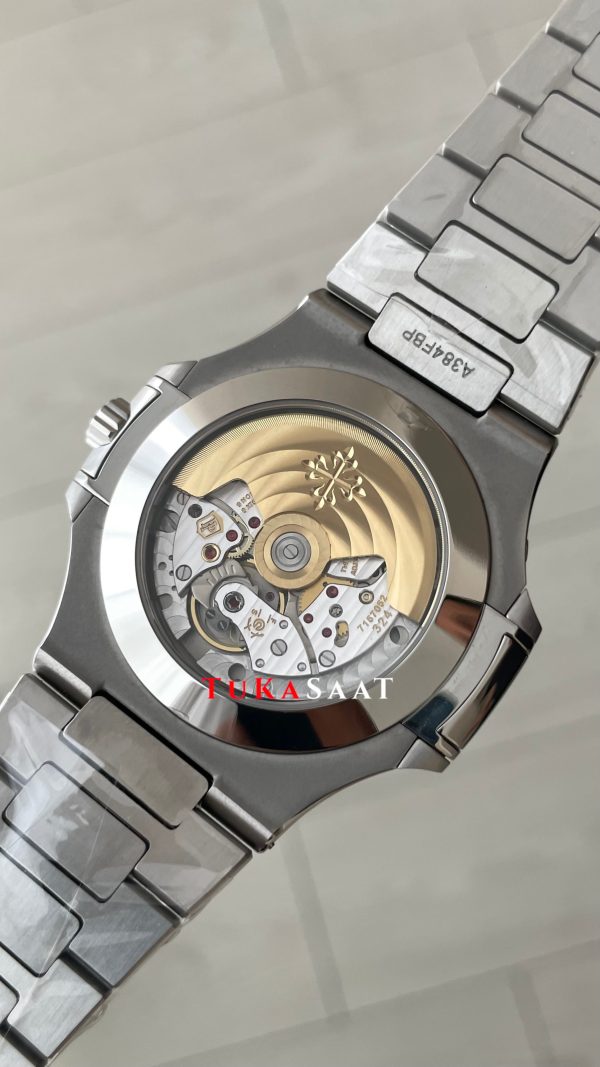Patek Philippe Nautilus 5726 Annual Calendar Moonphase Silver Mavi Kadran Super Clone Swiss ETA Saat GR Factory Patek Philippe Nautilus 5726 Annual Calendar Moonphase Silver Mavi Kadran Super Clone Swiss ETA Saat GR Factory