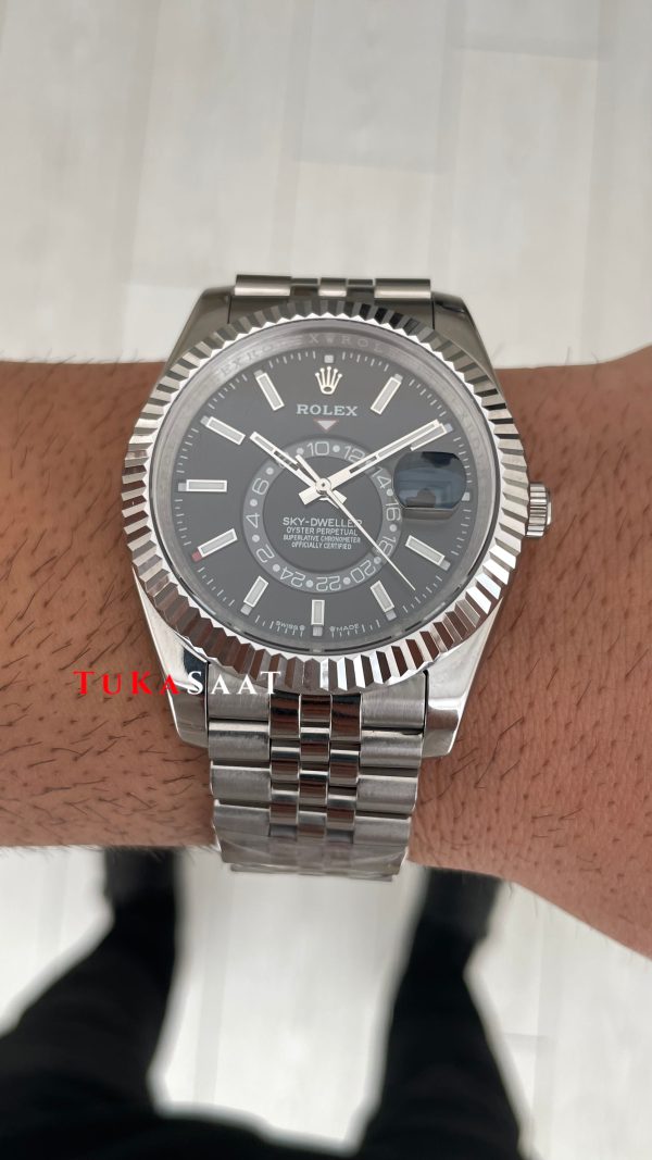 Rolex Sky Dweller Siyah 336934 Jubilee 42mm Replika Saat Rolex Sky Dweller Siyah 336934 Jubilee 42mm Replika Saat
