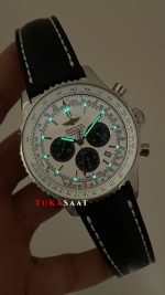 Breitling Navitimer B01 Chronograph Panda AB0127 Beyaz Kadran 45mm Erkek Kol Saati