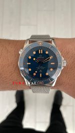 Omega Seamaster Diver 300M James Bond 007 Mavi Kadran 42mm Replika Saat