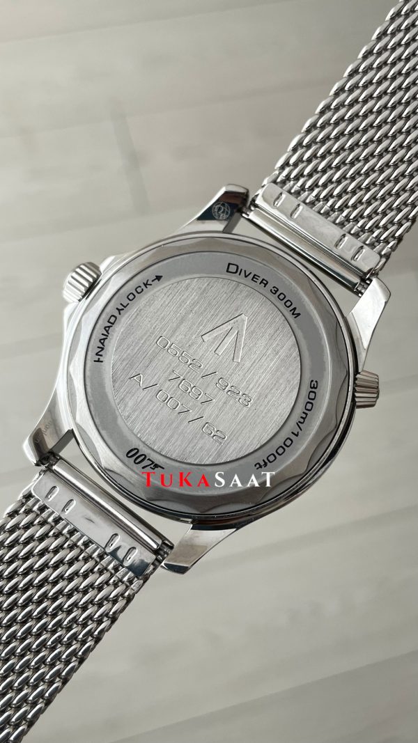 Omega Seamaster Diver 300M James Bond 007 Mavi Kadran 42mm Replika Saat