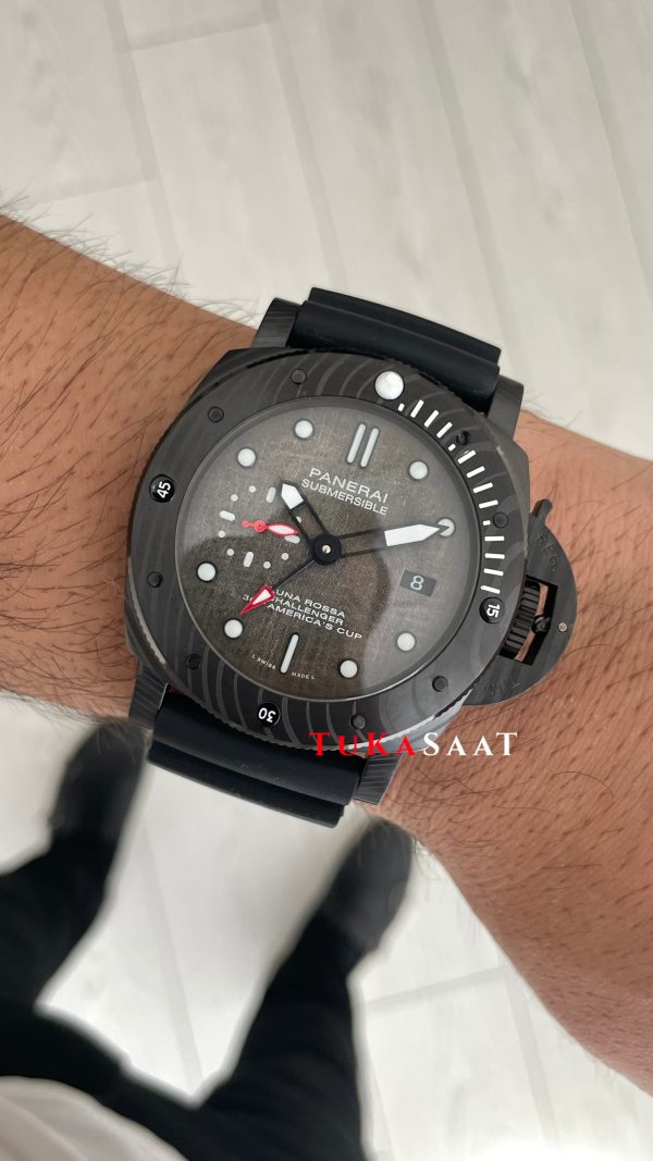 Panerai Submersible Luna Rossa Carbotech Pam01039 Gri Kadran 47mm Erkek Kol Saati