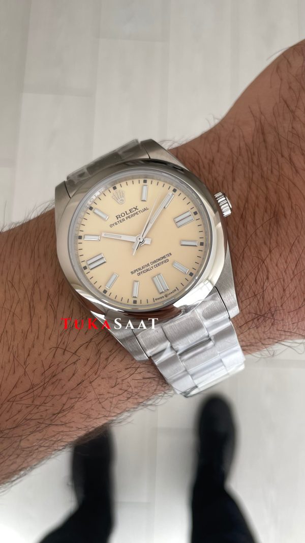Rolex Oyster Perpetual 134300 Bej 41mm