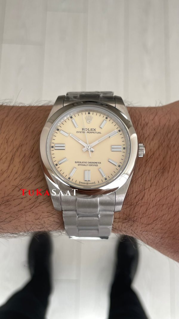 Rolex Oyster Perpetual 134300 Bej 41mm