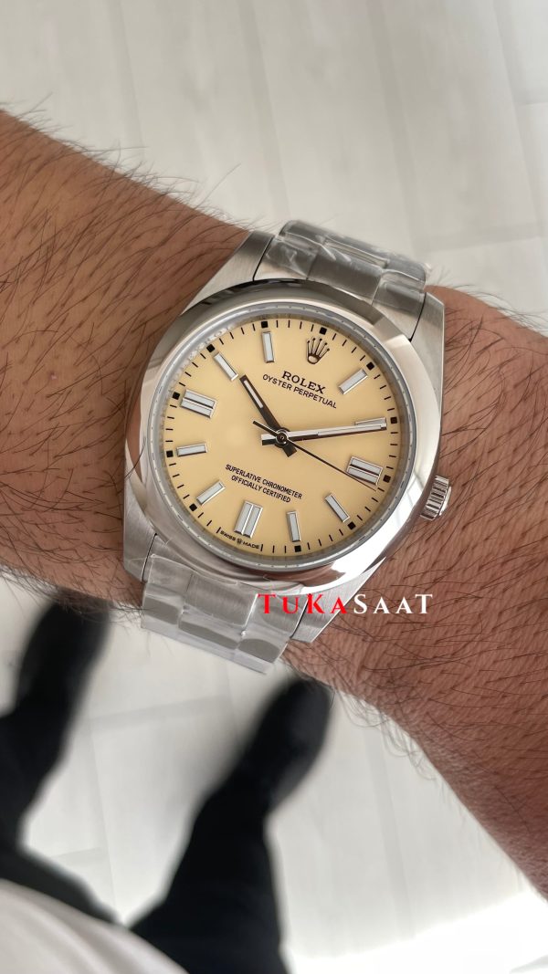 Rolex Oyster Perpetual 134300 Bej 41mm