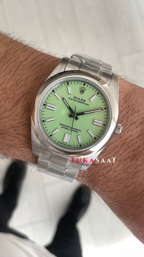 Rolex Oyster Perpetual 134300 Fıstık Yeşili 41mm