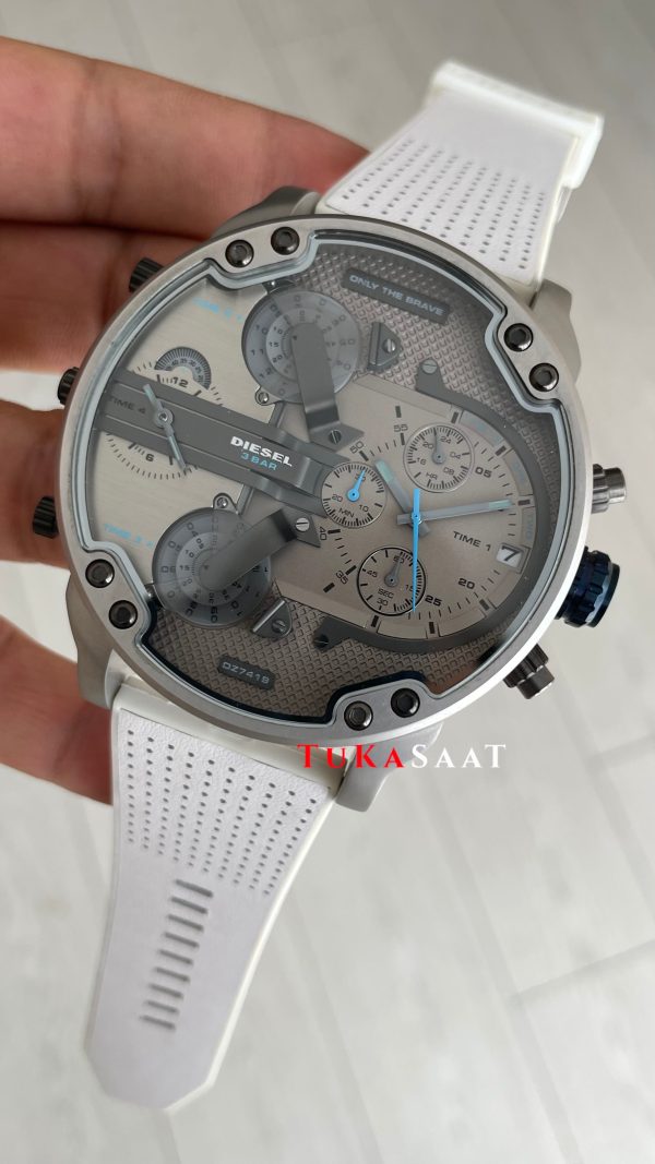 Diesel DZ7419 Mr. Daddy 2.0 Gri ve Beyaz 57mm Erkek Kol Saati Diesel DZ7419 Mr. Daddy 2.0 Gri ve Beyaz 57mm Erkek Kol Saati