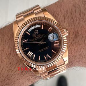 Rolex Day Date 228235 Rose Siyah 40mm Replika Saat